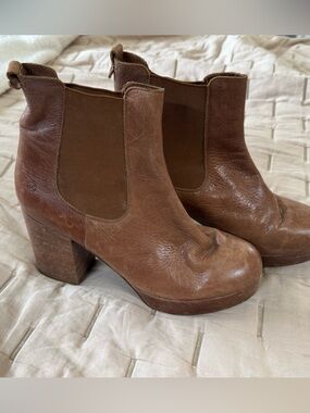 Sixty Seven 67 Distressed Tan Leather Platform Ankle Booties Size 40 EU (9.5 US)